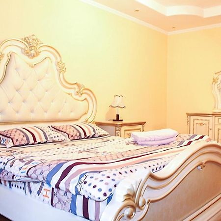 Tolebaeva 65 Apartment Алма Ата Екстериор снимка