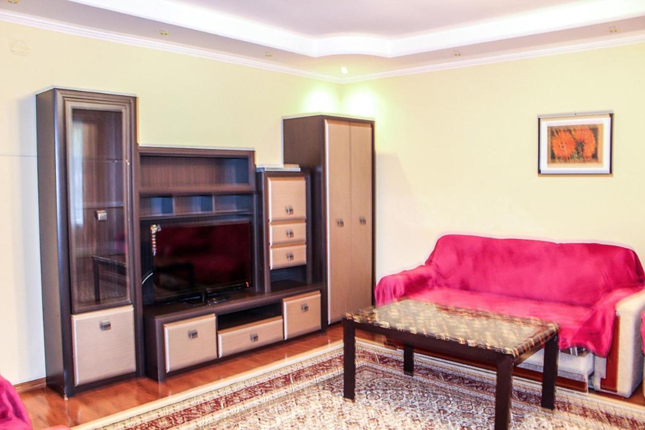 Tolebaeva 65 Apartment Алма Ата Екстериор снимка